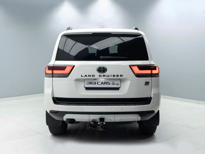 Vehicle Image for 17/36for Toyota Land Cruiser 300 V6 3.5T GR-S