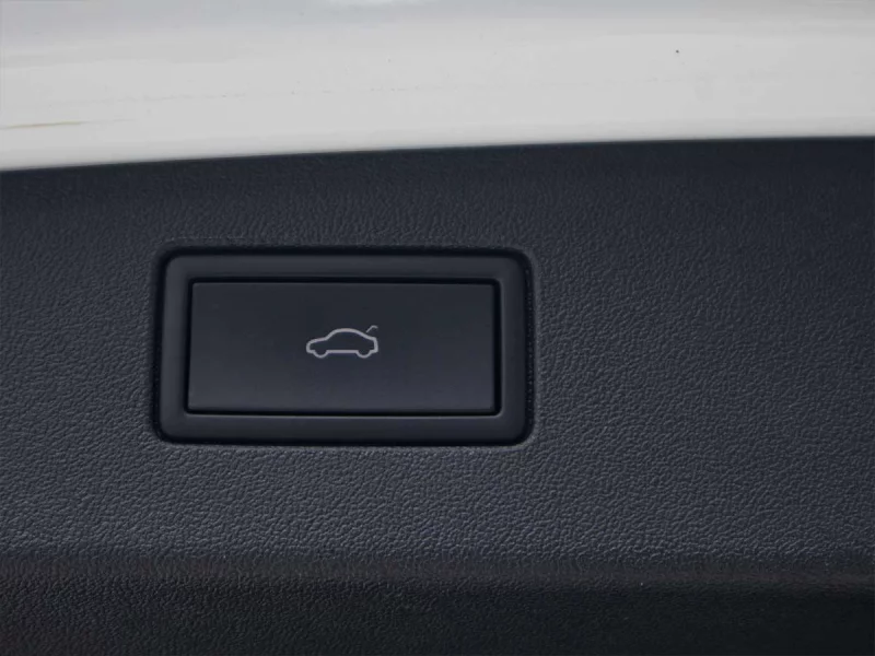 Vehicle Image for 13/25for Volkswagen Tiguan R-Line 1.4 TSI 110 kW DSG