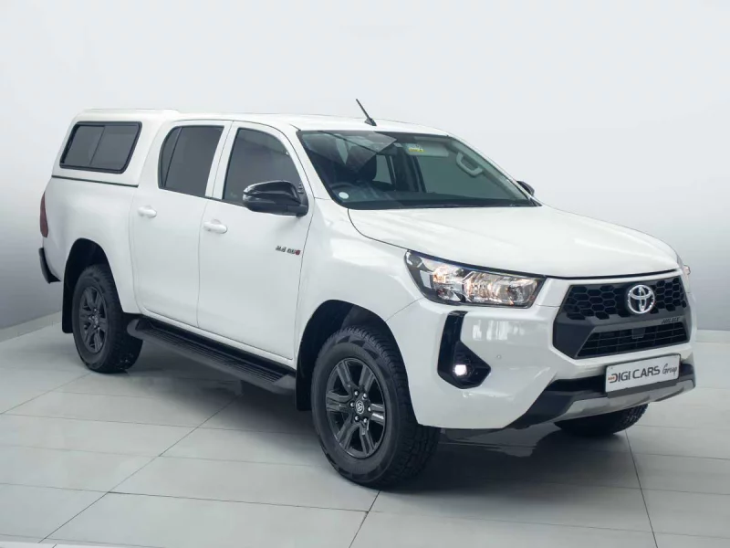 Toyota Hilux Double Cab 2.4 GD-6 4X4 Raider 6AT 2025