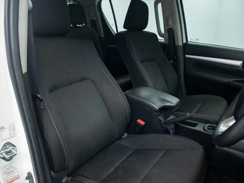 Vehicle Image for 24/24for Toyota Hilux Double Cab 2.4 GD-6 4X4 Raider 6AT