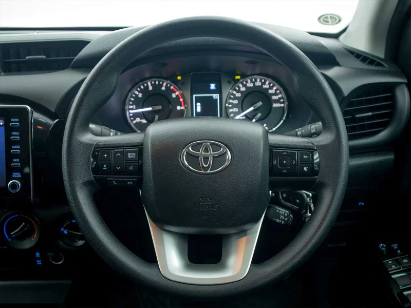 Vehicle Image for 13/24for Toyota Hilux Double Cab 2.4 GD-6 4X4 Raider 6AT