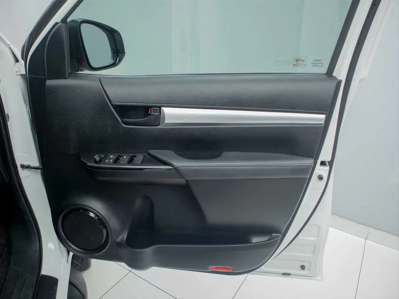 Vehicle Image for 19/24for Toyota Hilux Double Cab 2.4 GD-6 4X4 Raider 6AT