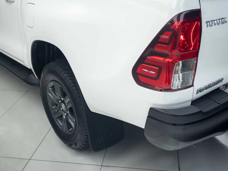 Vehicle Image for 11/24for Toyota Hilux Double Cab 2.4 GD-6 4X4 Raider 6AT
