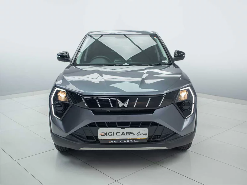 Vehicle Image for 2/23for Mahindra XUV3X0 1.2 MX2 MT