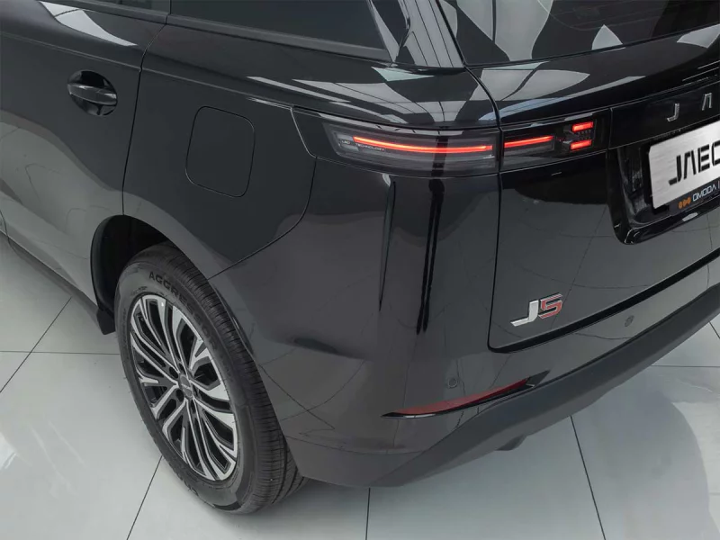 Vehicle Image for 11/24for JAECOO J5 1.5T Glacier