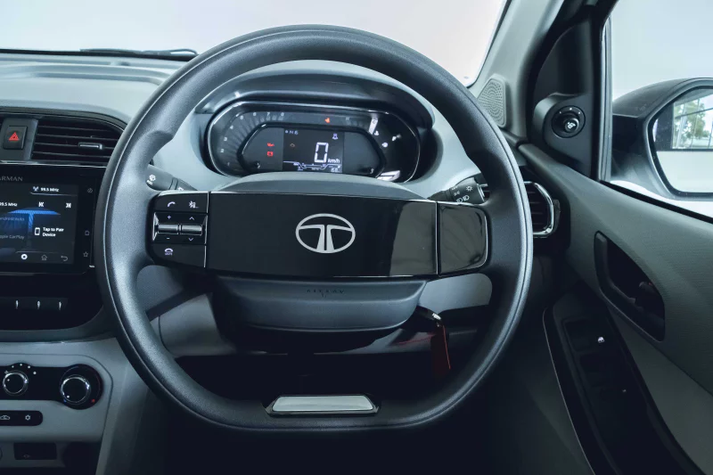 Vehicle Image for 20/25for Tata Tiago 1.2 XT MT