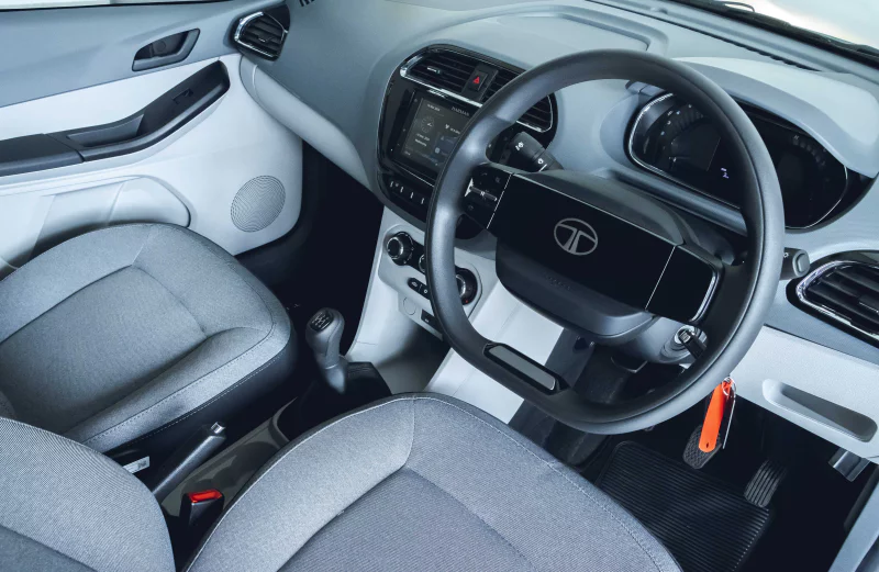 Vehicle Image for 15/25for Tata Tiago 1.2 XT MT