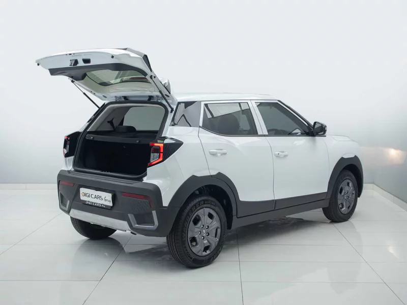 Vehicle Image for 3/23for Mahindra XUV3X0 1.2 MX3 MT
